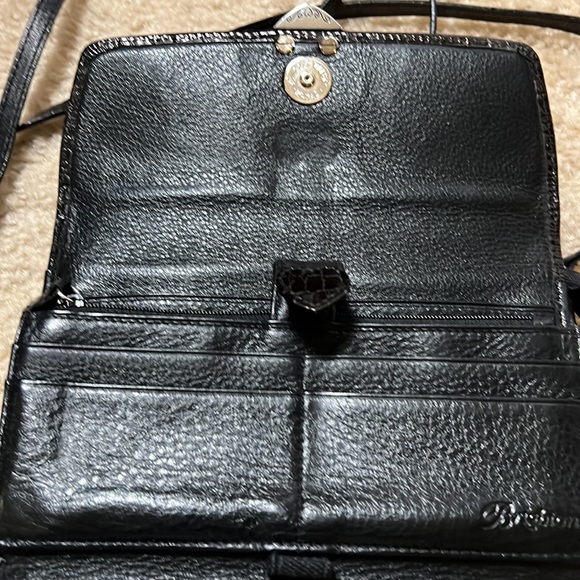 Brighton Black Croc and Pebbled Leather Crossbody Organizer Shoulder Handbag - Picture 6 of 16
